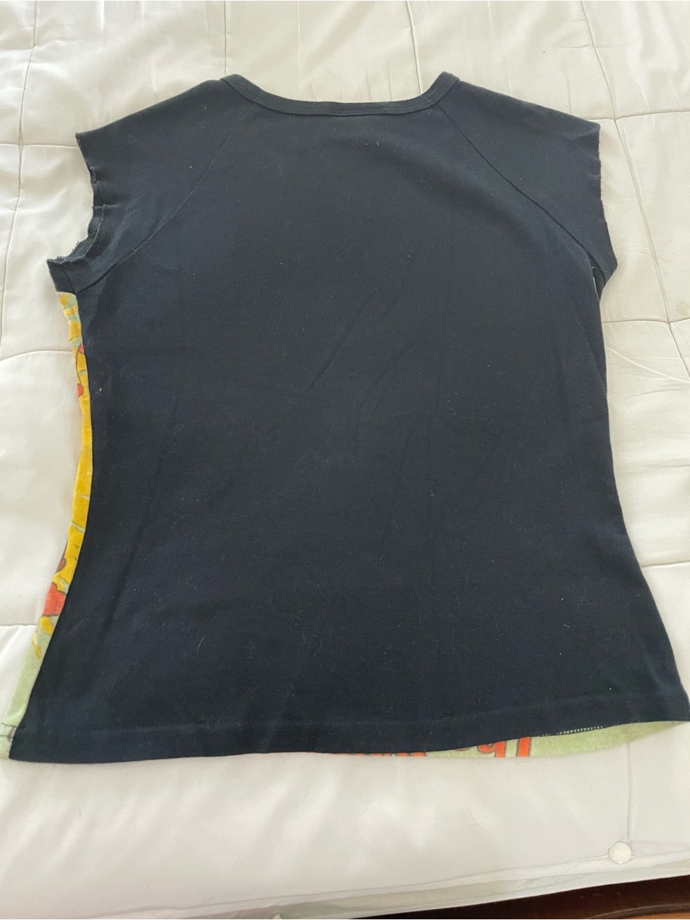 Vintage Mickey Mouse and Minnie Mouse Women’s Disneyland Resorts Tee. - Picture 6 of 6